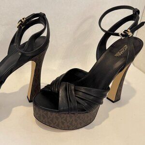 MICHAEL Michael Kors Selena platform sandalssize 9